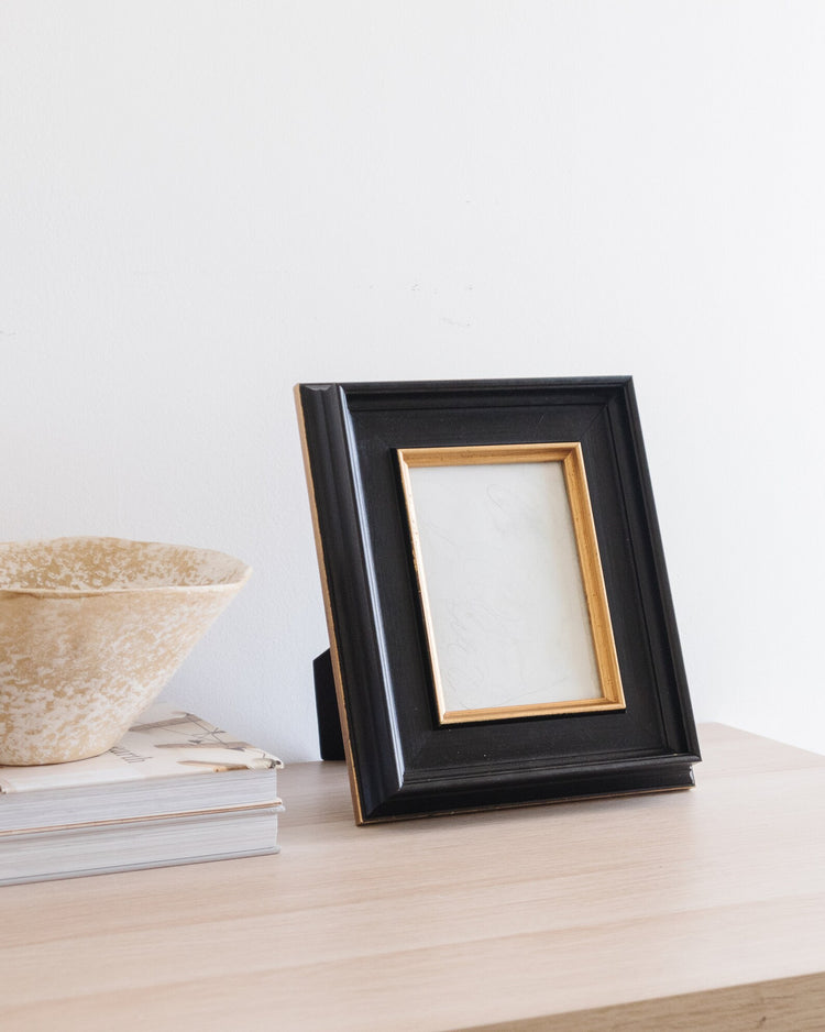 Olivia Tabletop Frame