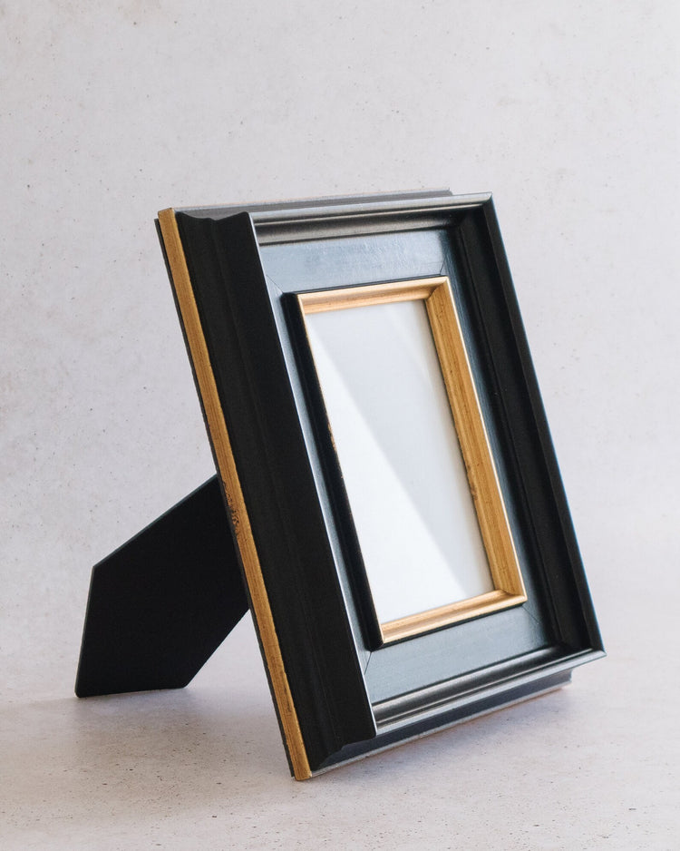 Olivia Tabletop Frame